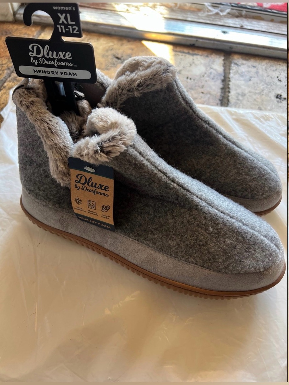 Deluxe Memory Foam Gray Fleece-Lined Women’s Slipper Boots Size 11-12